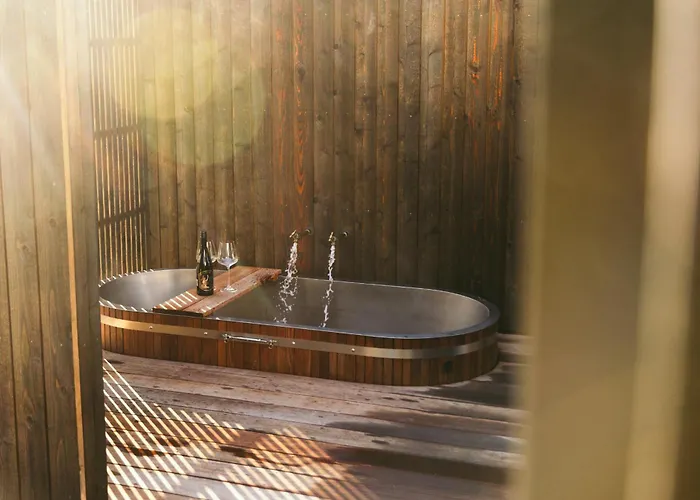 South - Brand New Build, Close To Town Wanaka